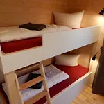 Feriehus Schwarzes Holzferienhaus Mit Sauna In -- Sonneneck -- 500m Zum Ostsee-strand, 4 - 6 Personen Zierow