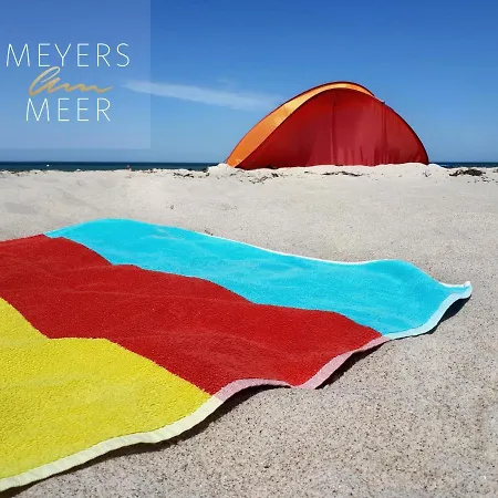 Schwarzes Holzferienhaus Mit Sauna In -- Sonneneck -- 500m Zum Ostsee-strand, 4 - 6 Personen Zierow