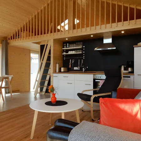 Schwarzes Holzferienhaus Mit Sauna In -- Sonneneck -- 500m Zum Ostsee-strand, 4 - 6 Personen *