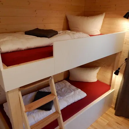 Ferienhaus Schwarzes Holzferienhaus Mit Sauna In -- Sonneneck -- 500m Zum Ostsee-strand, 4 - 6 Personen Zierow