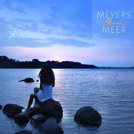 Schwarzes Holzferienhaus Mit Sauna In -- Sonneneck -- 500m Zum Ostsee-strand, 4 - 6 Personen Ferienhaus Zierow