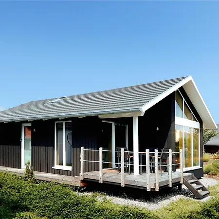 Schwarzes Holzferienhaus Mit Sauna In -- Sonneneck -- 500m Zum Ostsee-strand, 4 - 6 Personen Zierow
